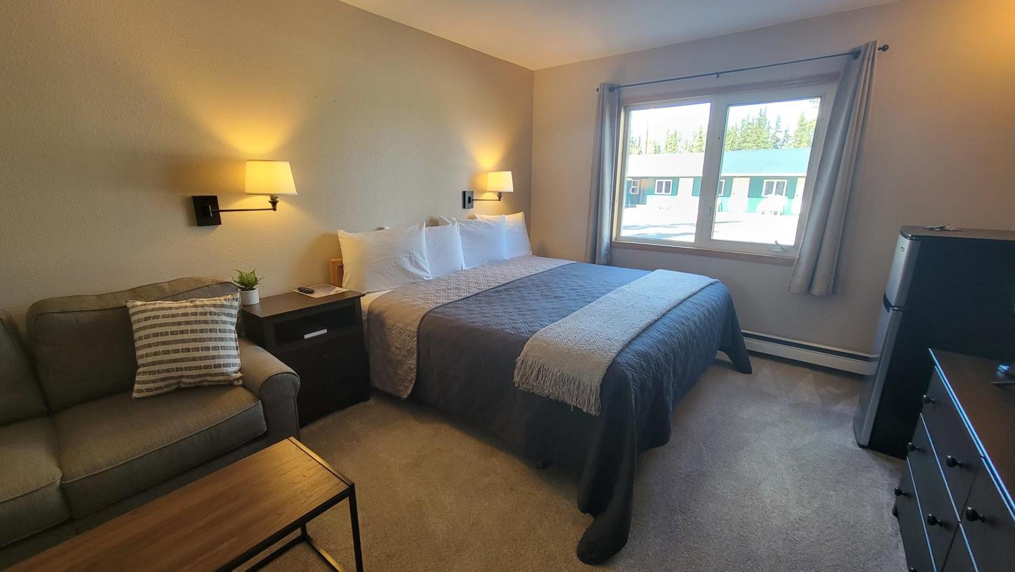 The Golden Bear Motel Ток Екстериор снимка