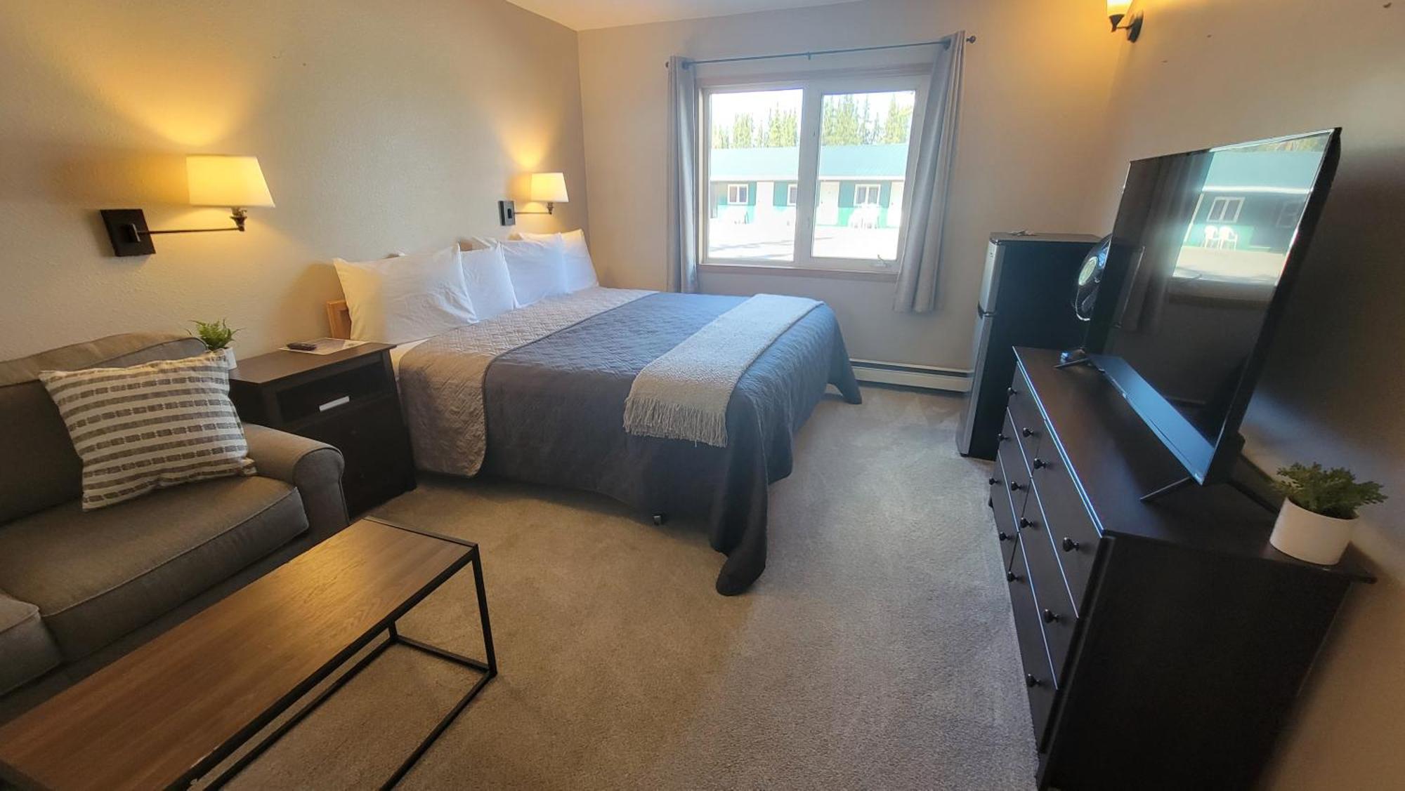 The Golden Bear Motel Ток Екстериор снимка